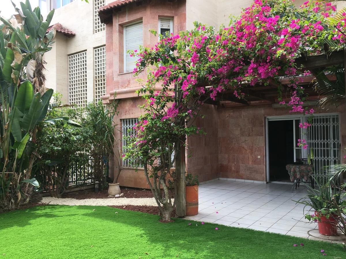 Pool & Garden Rehovot Exterior foto
